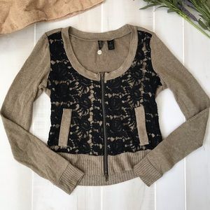 BKE Boutique lace zip up long sleeve sweater sz M